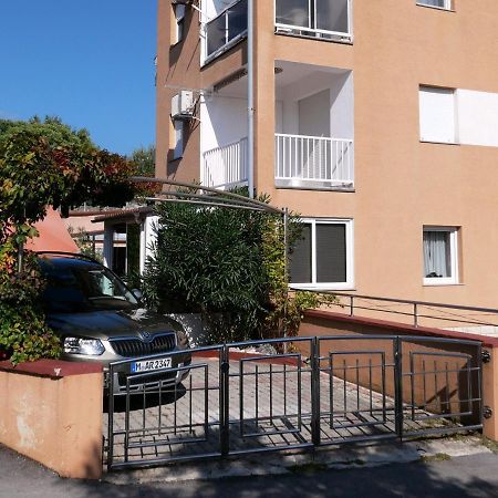 Apartman Nelamore - Krk Town, 300 Meters To The Beach Exterior foto